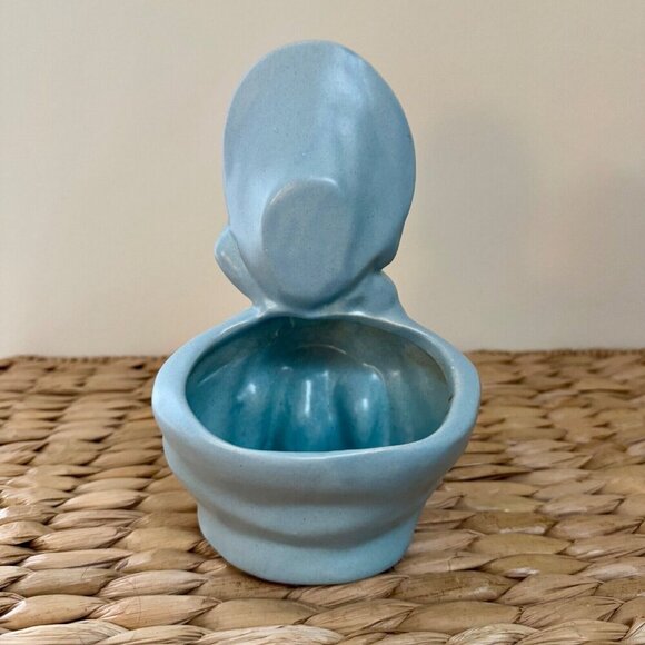 Vintage Haeger Pottery Crying Baby Girl with Bonnet Planter in Matte Blue - Picture 3 of 7